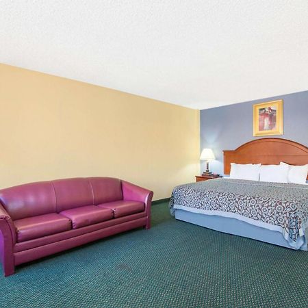 Blue Way Inn & Suites Wichita East Exteriér fotografie